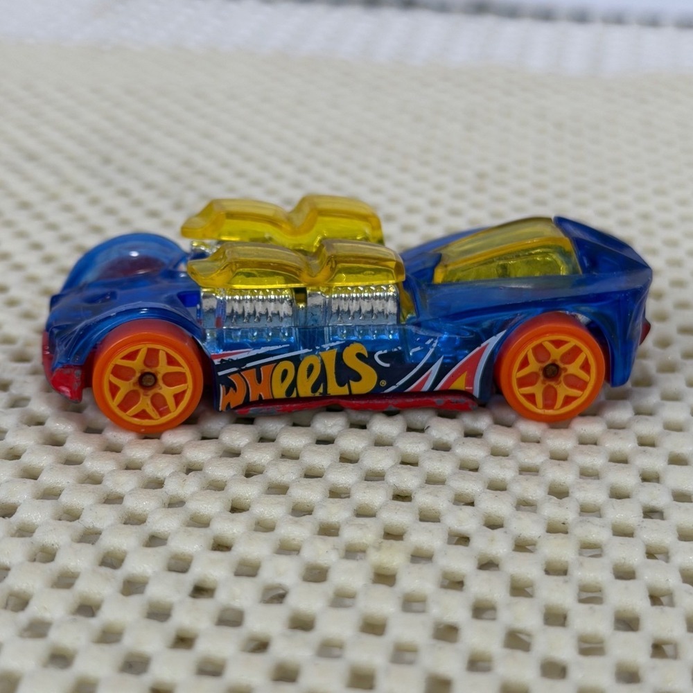 Hot Wheels What-4-2 Blue‎ Translucent Yellow Engine Orange Wheels Diecast Car